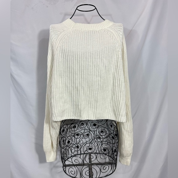 Button + Brim white cropped ribbed sweater size M/L - Picture 4 of 7